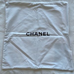 Chanel dust bag for pillow 19.5 in X 19.5 in. Zipper around 3 sides